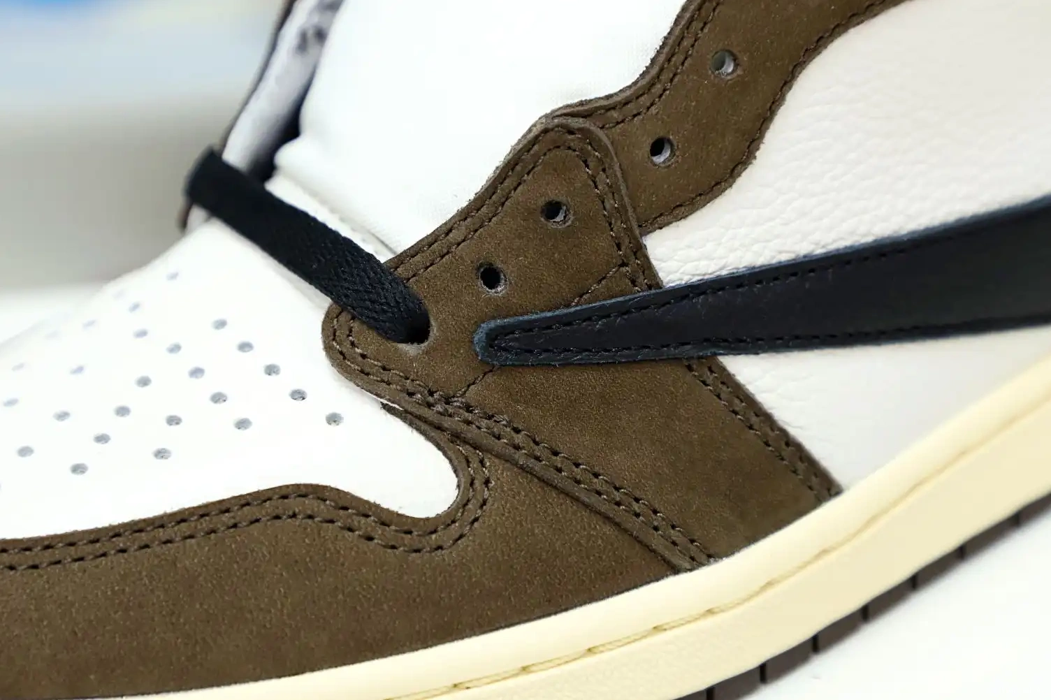 OG HIGH TRAVIS X RETRO 1 JORDAN 'MOCHA' Kimikick AIR SCOTT 0728